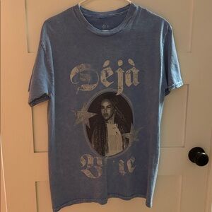 Cowboy Carter Deja Blue Online Exclusive Medium